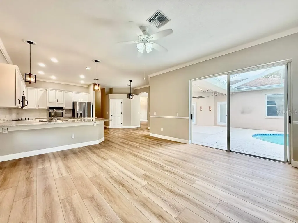 18711 Chaville Road Lutz FL 33558
