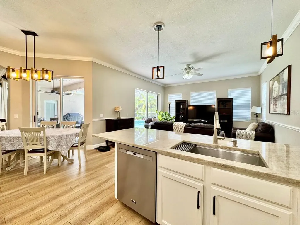 18711 Chaville Road Lutz FL 33558