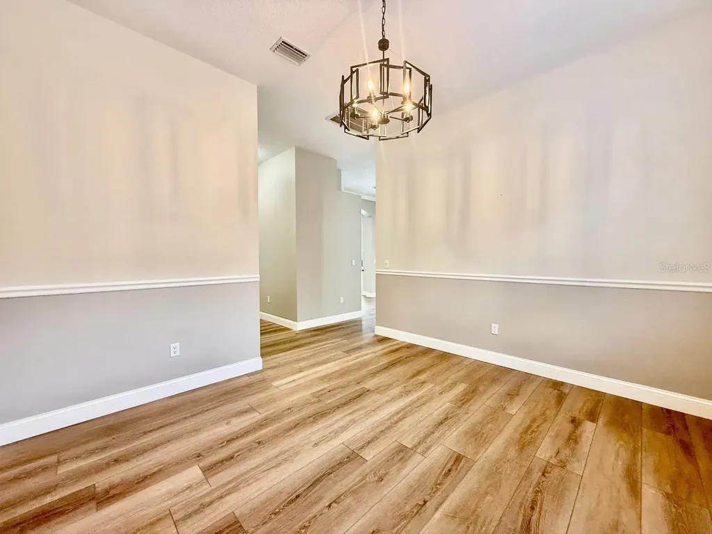 18711 Chaville Road Lutz FL 33558