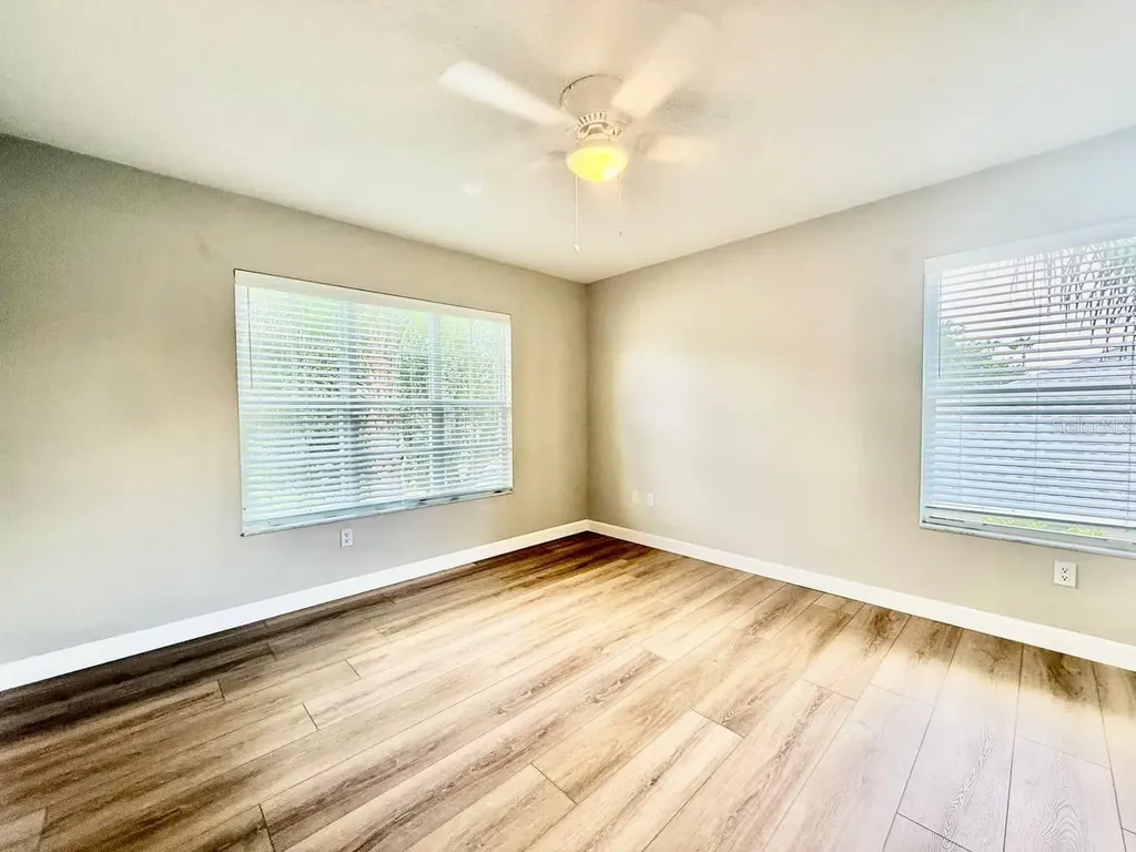 18711 Chaville Road Lutz FL 33558