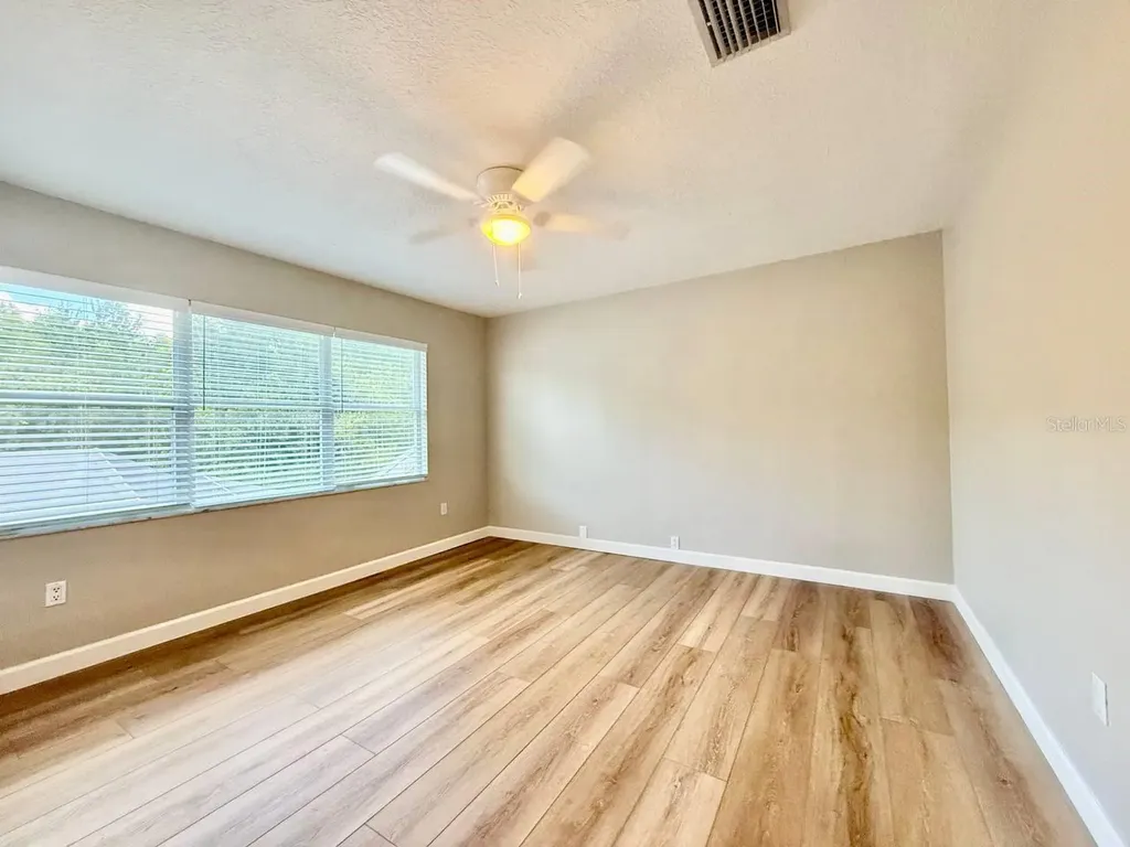 18711 Chaville Road Lutz FL 33558