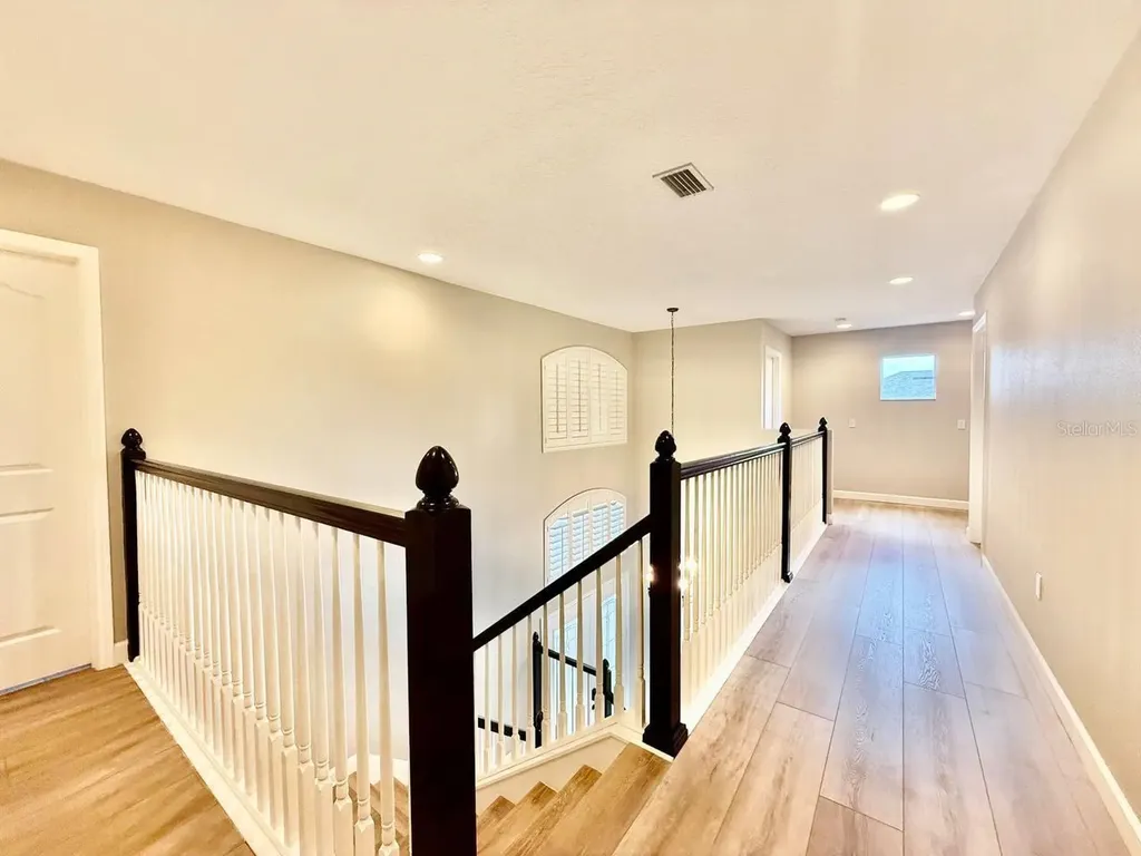 18711 Chaville Road Lutz FL 33558