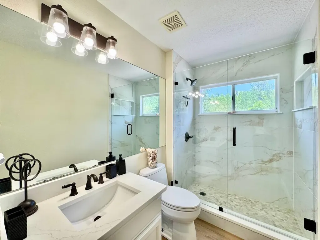 18711 Chaville Road Lutz FL 33558