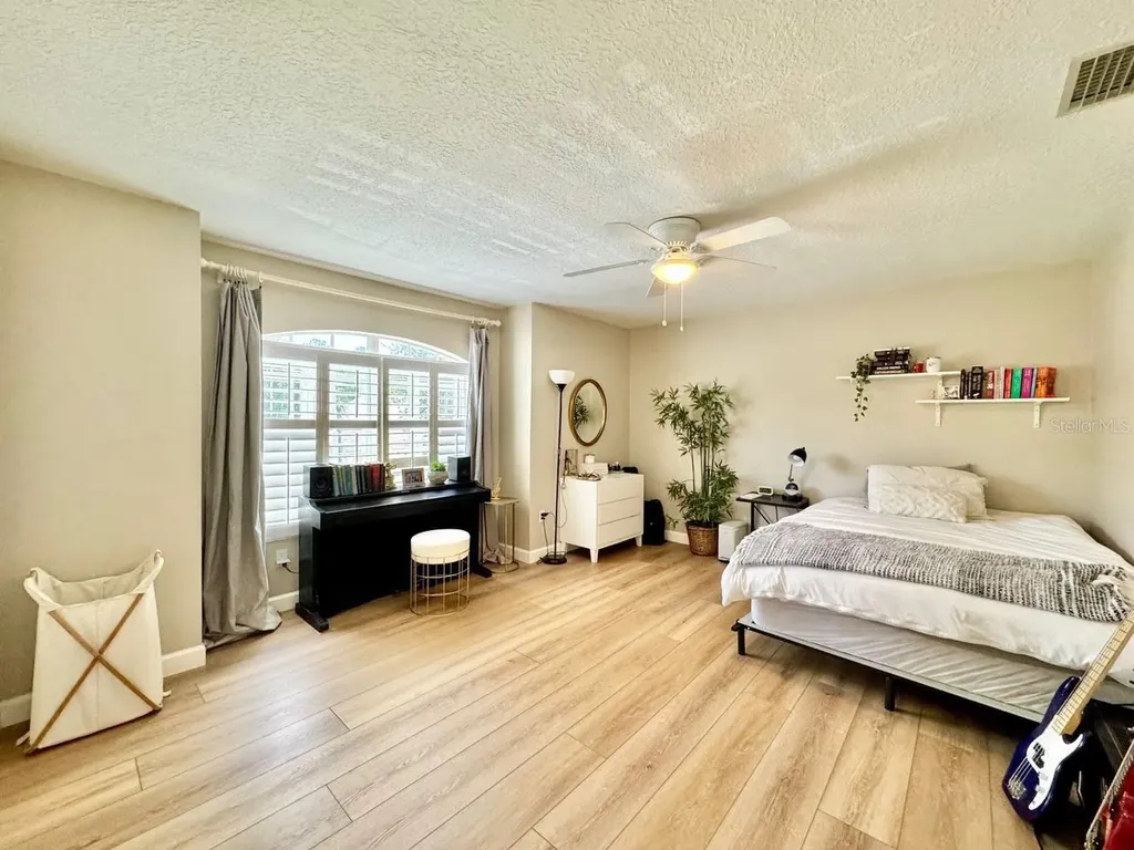 18711 Chaville Road Lutz FL 33558
