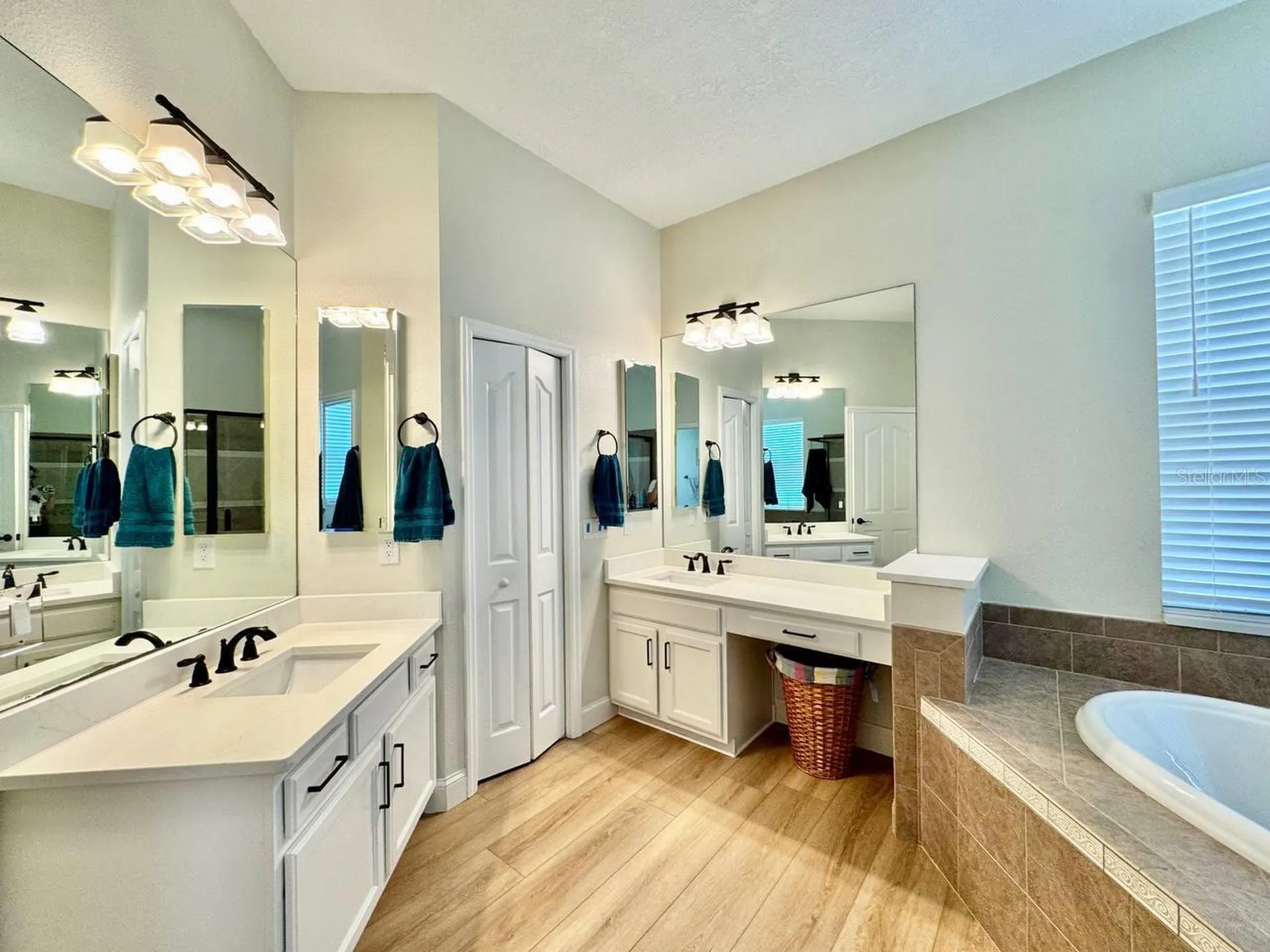 18711 Chaville Road Lutz FL 33558