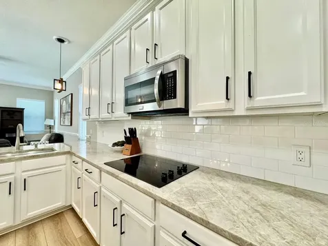 18711 Chaville Road Lutz FL 33558