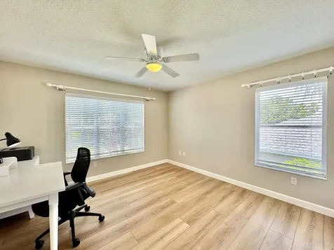 18711 Chaville Road Lutz FL 33558