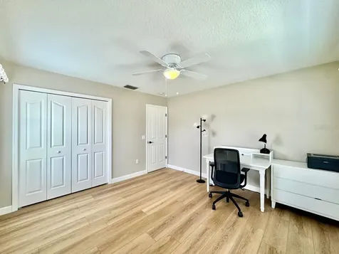 18711 Chaville Road Lutz FL 33558