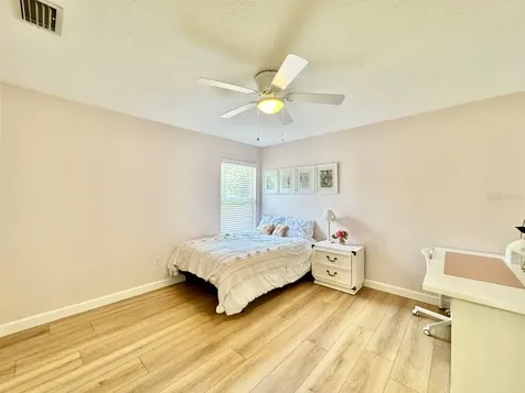 18711 Chaville Road Lutz FL 33558
