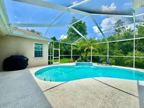 18711 Chaville Road Lutz FL 33558