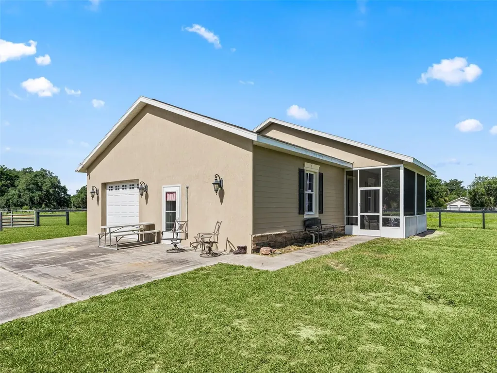 2223 Cr 543 Sumterville FL 33585