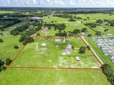 2223 Cr 543 Sumterville FL 33585