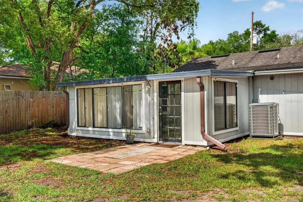212 S Glenwood Avenue Orlando FL 32803