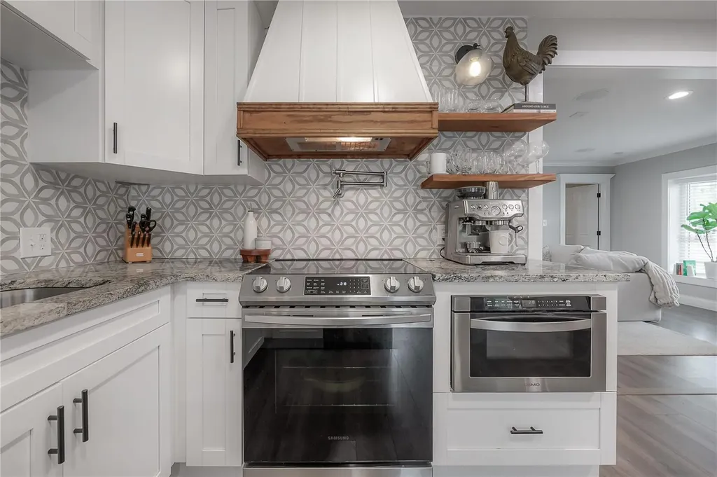 3401 W Van Buren Drive Tampa FL 33611