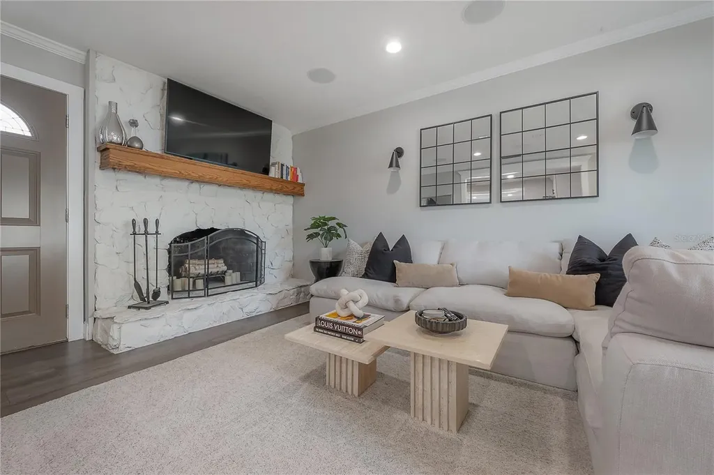 3401 W Van Buren Drive Tampa FL 33611