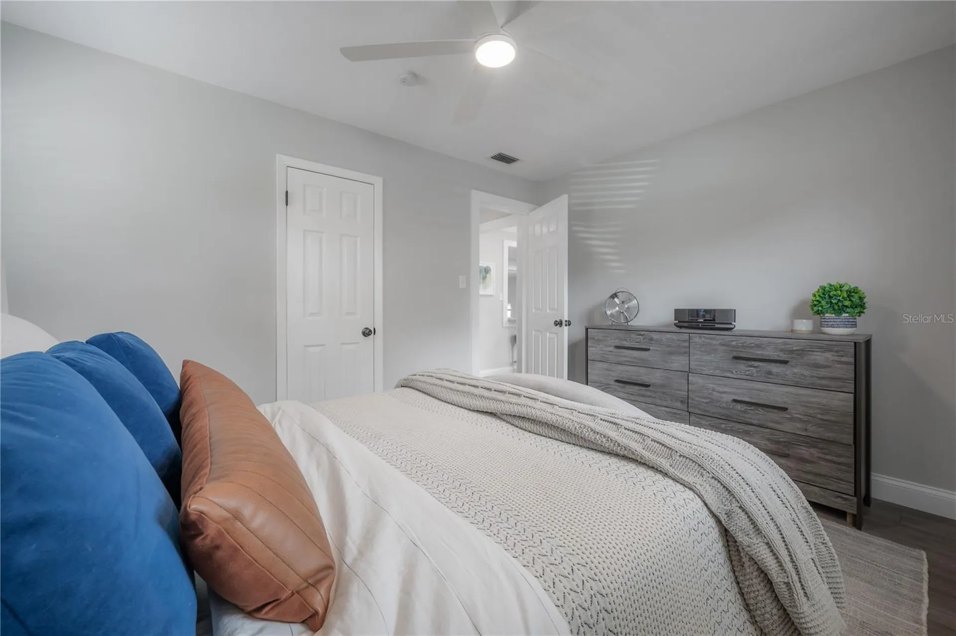 3401 W Van Buren Drive Tampa FL 33611