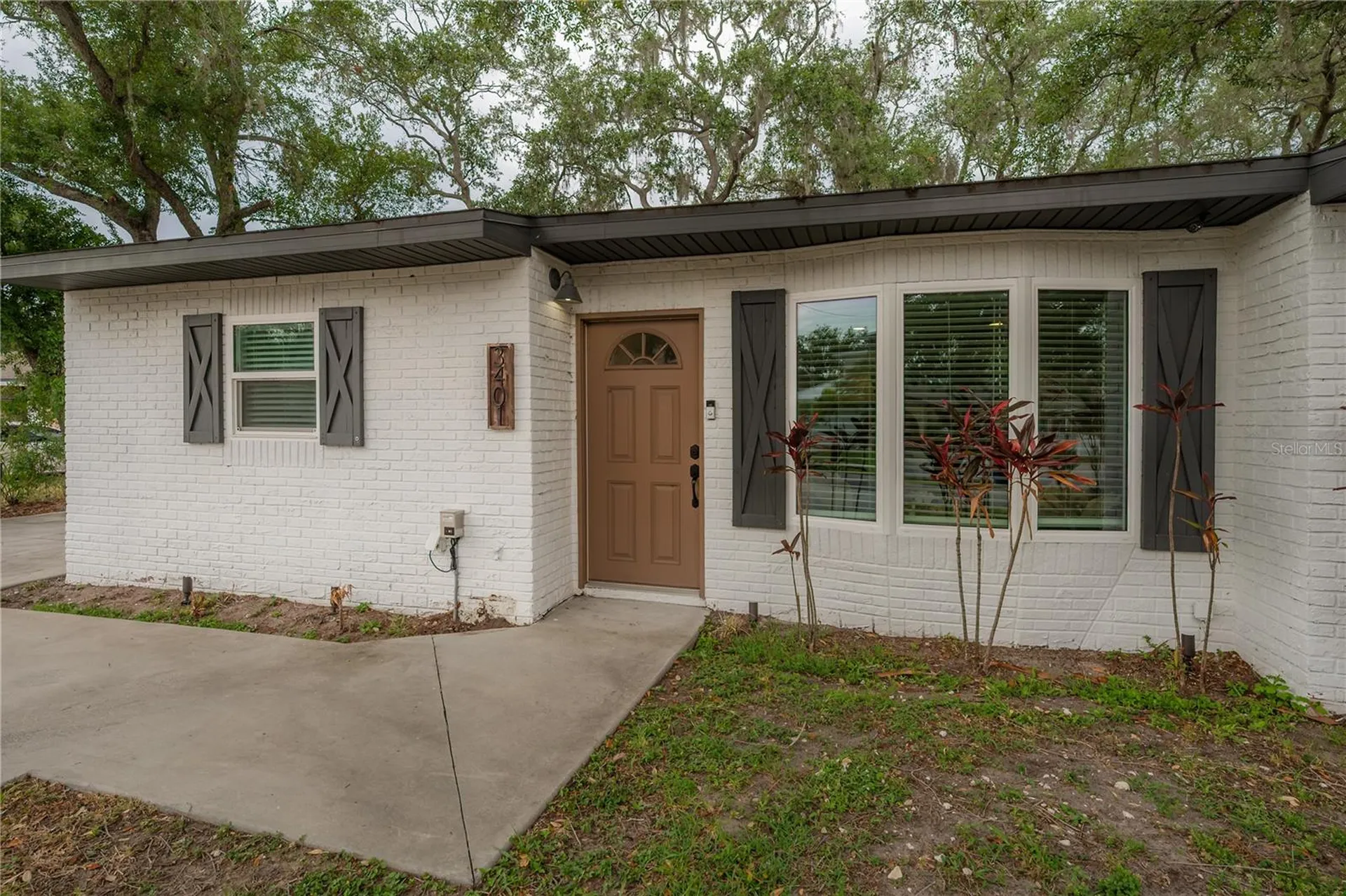 3401 W Van Buren Drive Tampa FL 33611