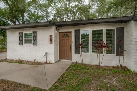 3401 W Van Buren Drive Tampa FL 33611
