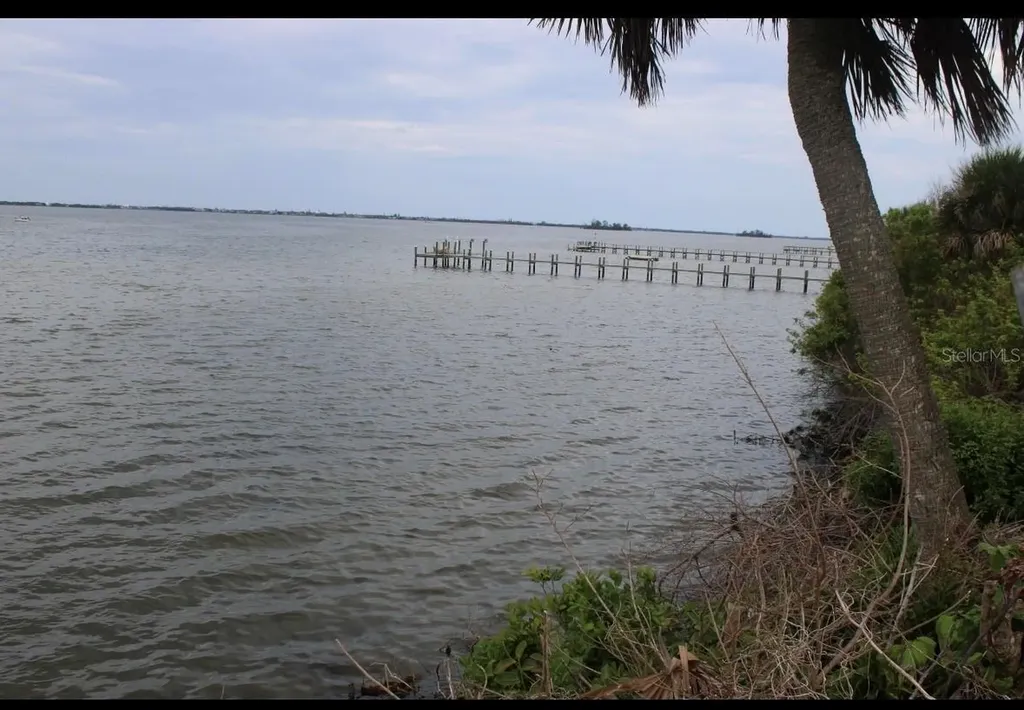 5621 Cypress Creek Drive Grant FL 32949