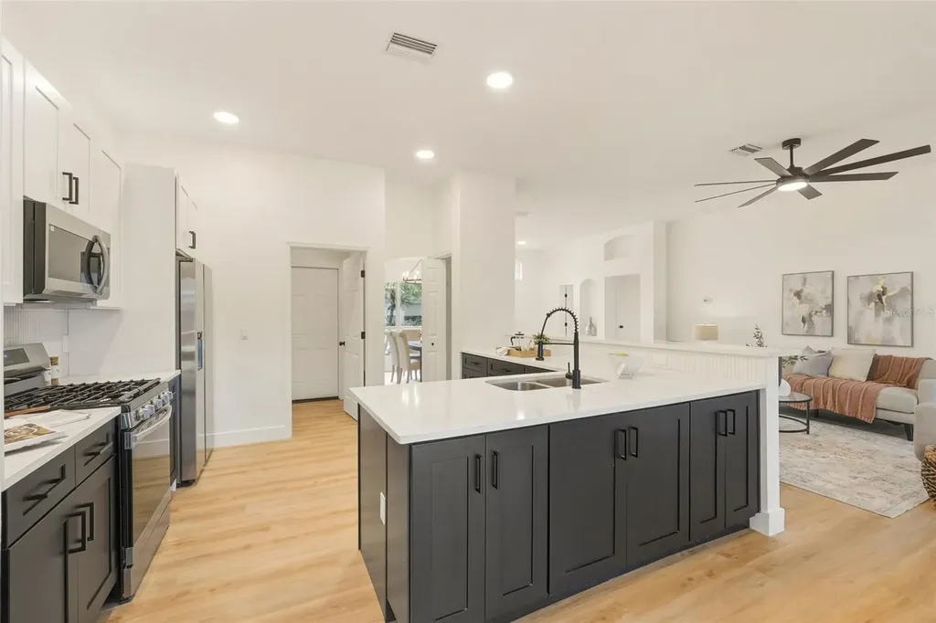 10117 Whisper Pointe Drive Tampa FL 33647