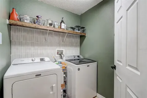 2033 Newtown Road Groveland FL 34736