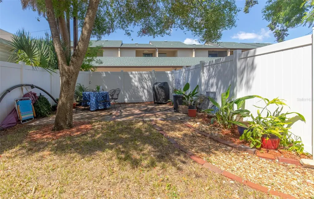 802 8th Street N St Petersburg FL 33701