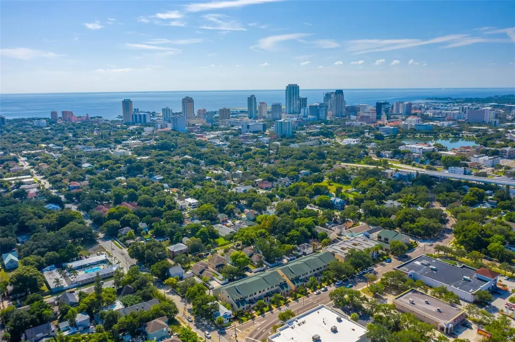 802 8th Street N St Petersburg FL 33701