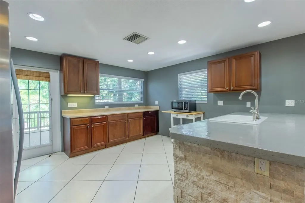 802 8th Street N St Petersburg FL 33701