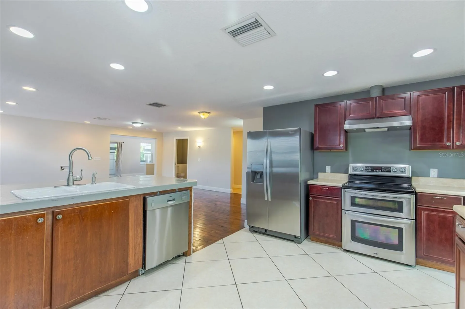 802 8th Street N St Petersburg FL 33701