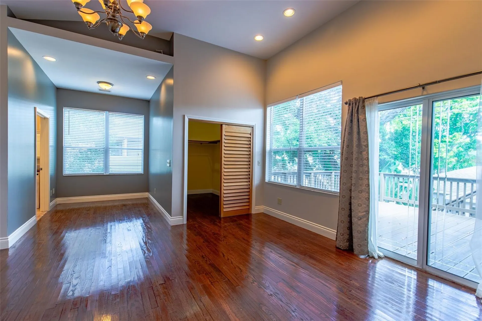 802 8th Street N St Petersburg FL 33701