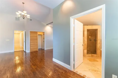 802 8th Street N St Petersburg FL 33701