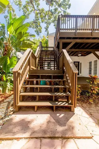 802 8th Street N St Petersburg FL 33701