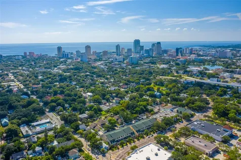 802 8th Street N St Petersburg FL 33701