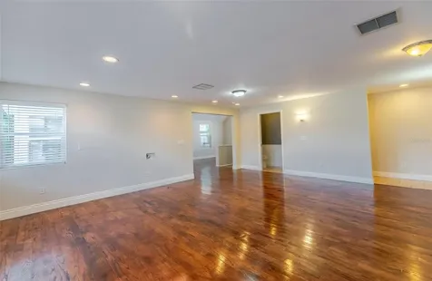 802 8th Street N St Petersburg FL 33701