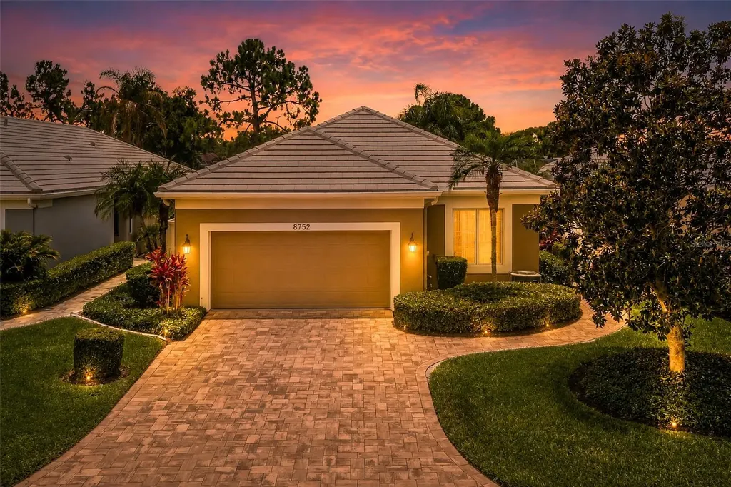 8752 52nd Drive E Bradenton FL 34211