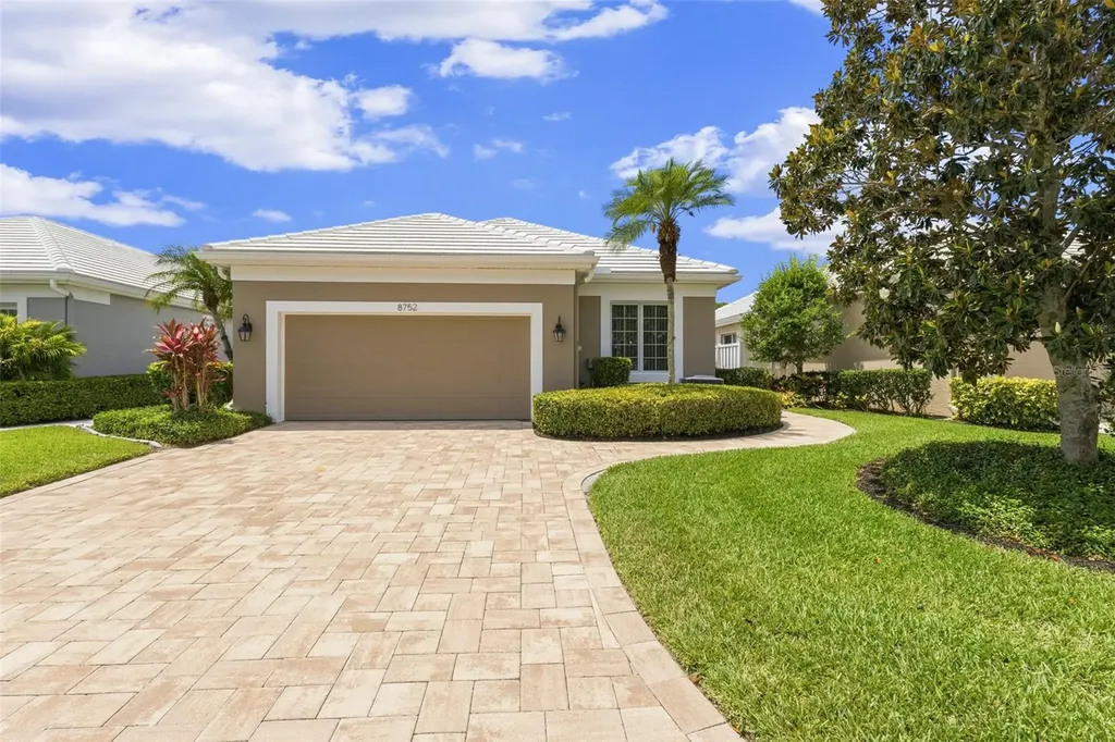 8752 52nd Drive E Bradenton FL 34211