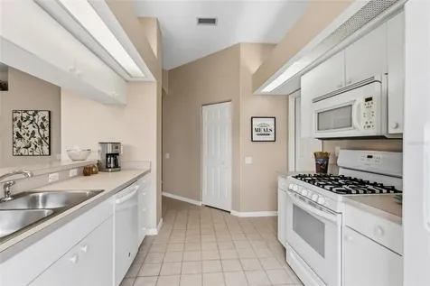 8752 52nd Drive E Bradenton FL 34211