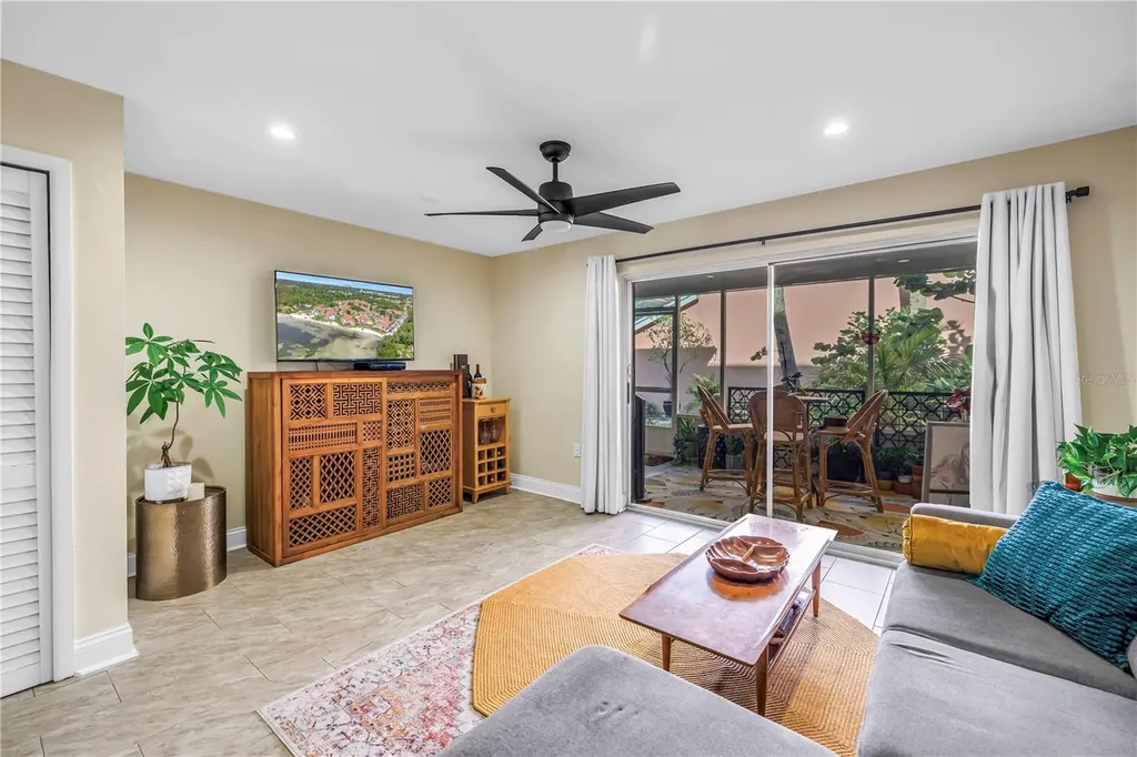 3595 41st Lane S St Petersburg FL 33711