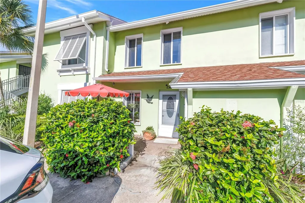 3595 41st Lane S St Petersburg FL 33711