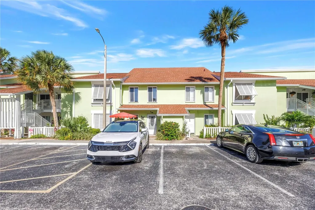 3595 41st Lane S St Petersburg FL 33711