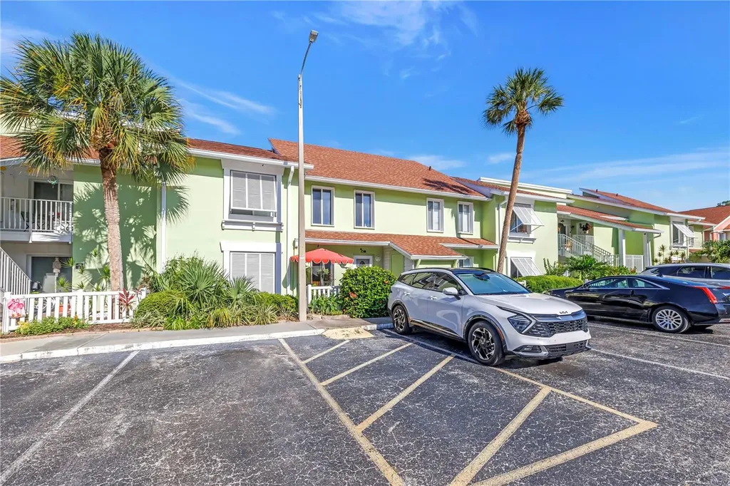3595 41st Lane S St Petersburg FL 33711