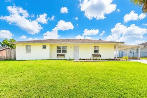 2970 Lagoon Avenue Deltona FL 32738