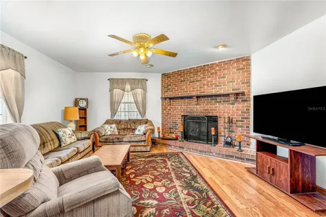 2970 Lagoon Avenue Deltona FL 32738