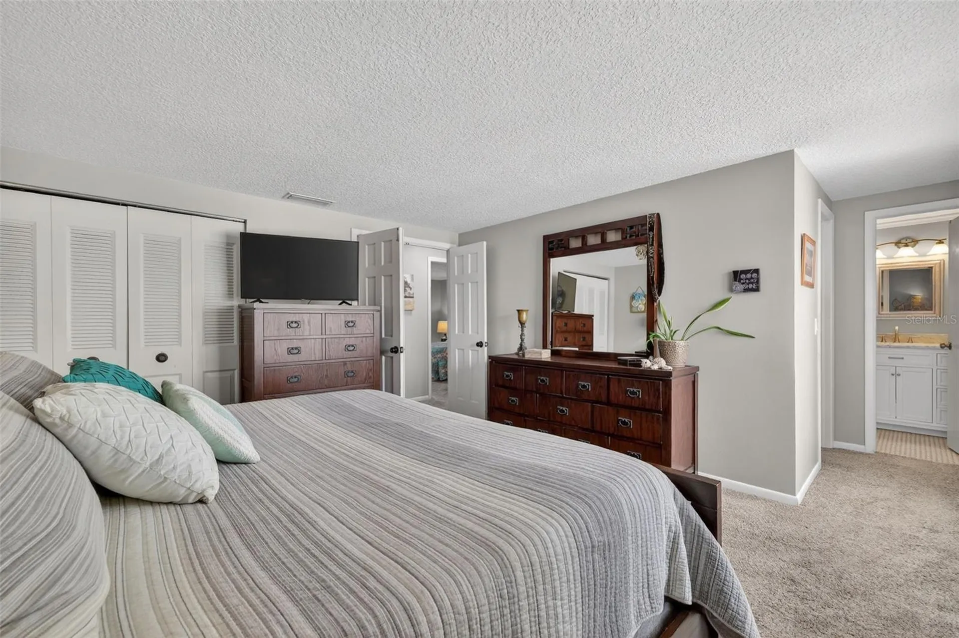 15801 Ashbury Place Tampa FL 33624