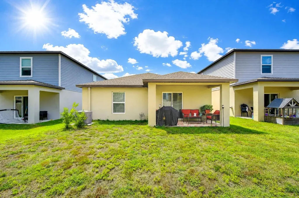 35099 Ackley Trace Zephyrhills FL 33541