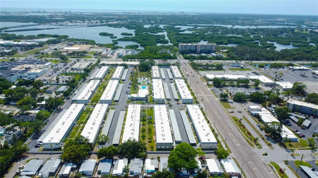 5267 81st Street N St Petersburg FL 33709