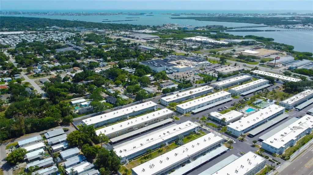 5267 81st Street N St Petersburg FL 33709