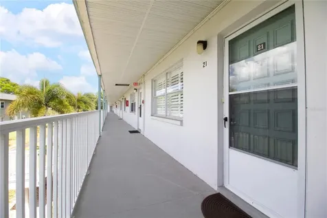 5267 81st Street N St Petersburg FL 33709