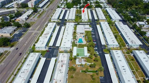 5267 81st Street N St Petersburg FL 33709