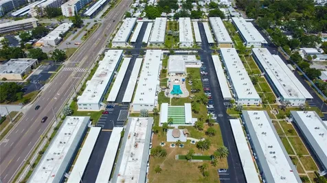 5267 81st Street N St Petersburg FL 33709